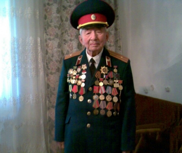 Суюнбай Эралиев 9 мая